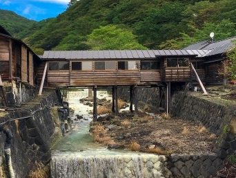 栃木県最古の温泉鹿の湯